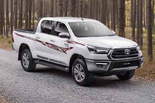 TOYOTA HILUX 2016- TUULILASI TOYOTA HILUX 2016- TUULILASI - Image 1