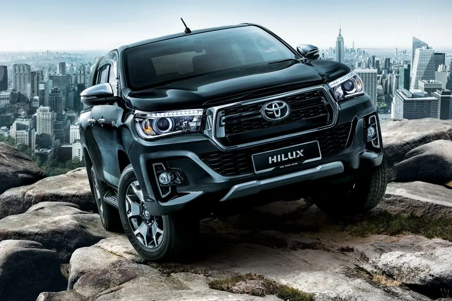 TOYOTA HILUX 2017-2019 KAM. LÄM. ANT. SOLAR. TUULILASI TOYOTA HILUX 2017-2019 KAM. LÄM. ANT. SOLAR. TUULILASI - Pilt 1