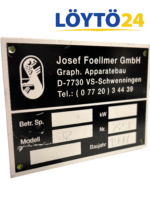 Josef Foellmer GmbH Modell 32 nuuttauskoneen tyyppikilpi ja valmistusvuosi 1997.