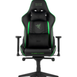Razer Tarok Pro ergonominen pelituoli niska- ja lannetyynyllä