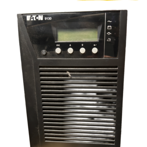 Eaton 9130 1000VA tornimallinen UPS-laite edestä