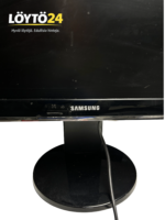 Samsung SyncMaster 2494HM malli merkittynä näytön kehyksessä